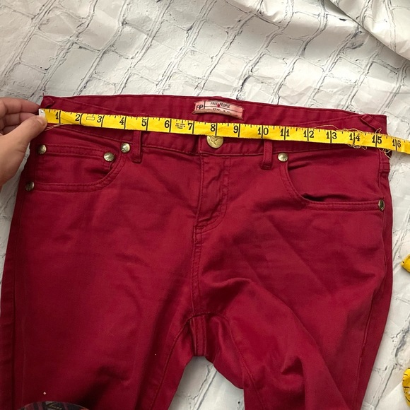 Free people skinny leg jeans in red - Picture 11 of 11